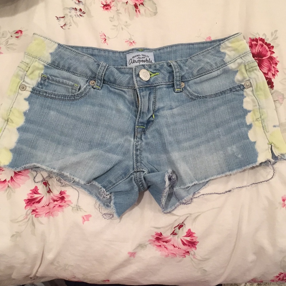 Bleached Shorties
